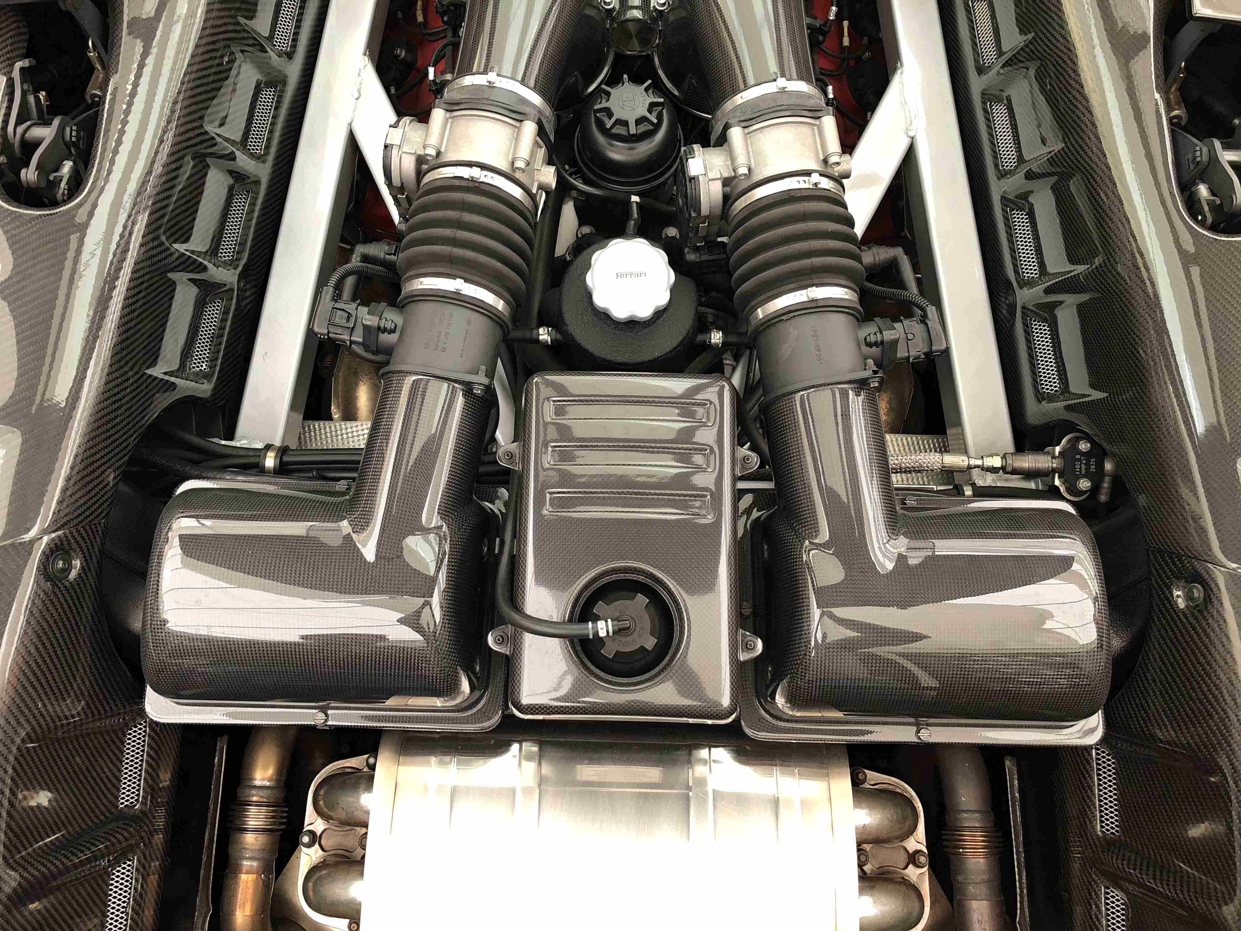 Carbon airbox Ferrari