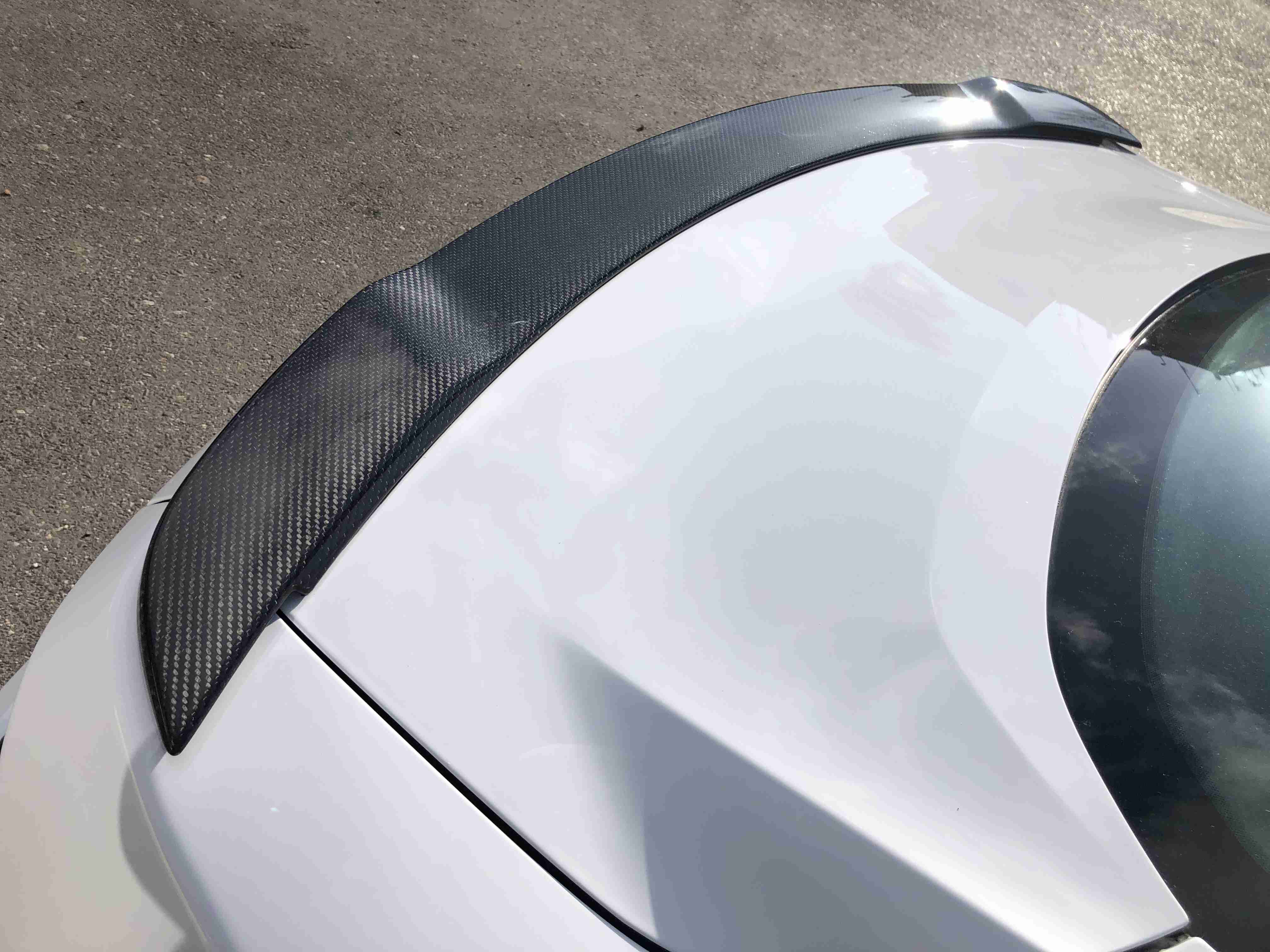 Karbonový spoiler na ford mustang 