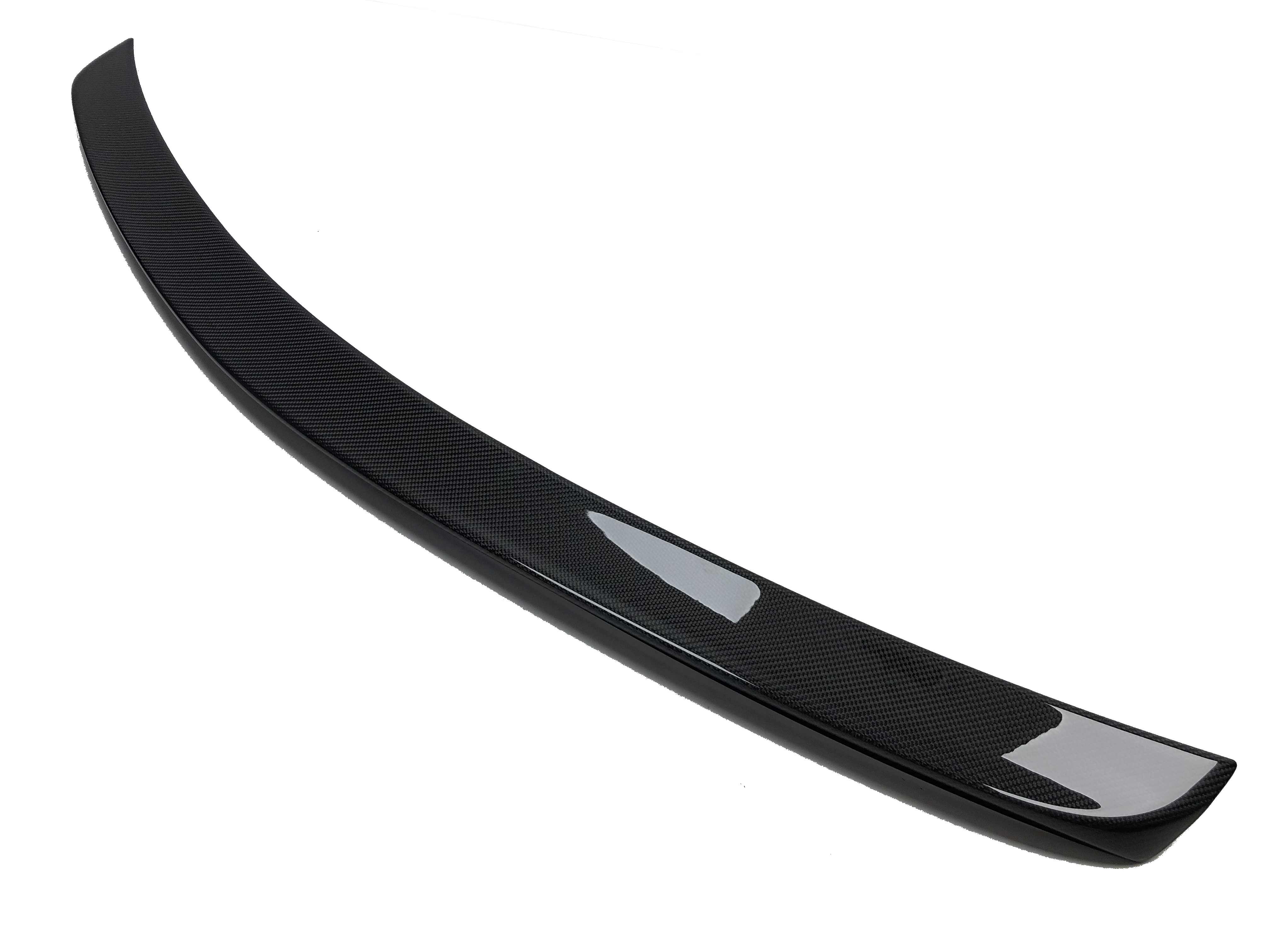 C63 AMG karbon spoiler kufru