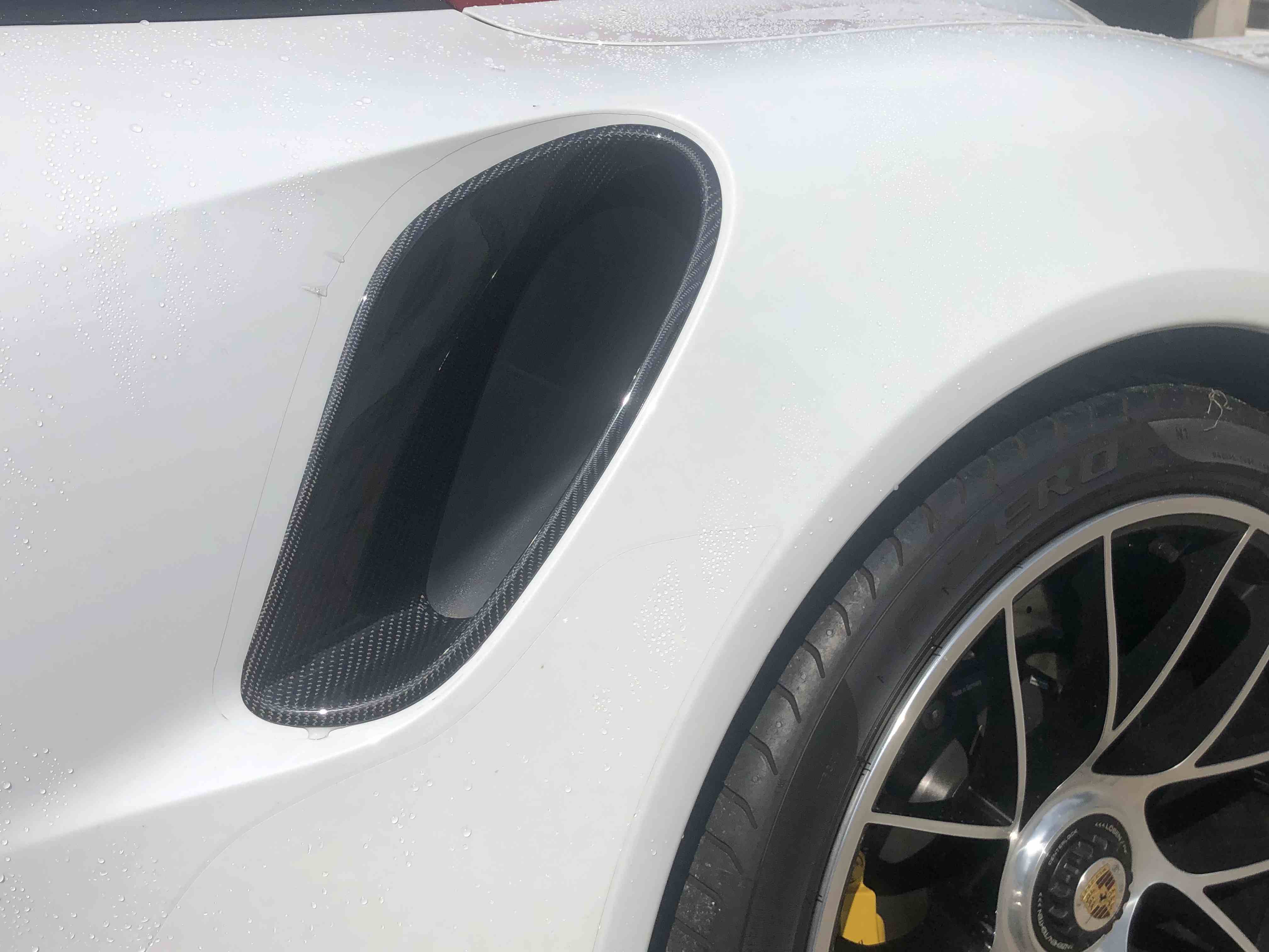Porsche 911 Turbo S - Karbon