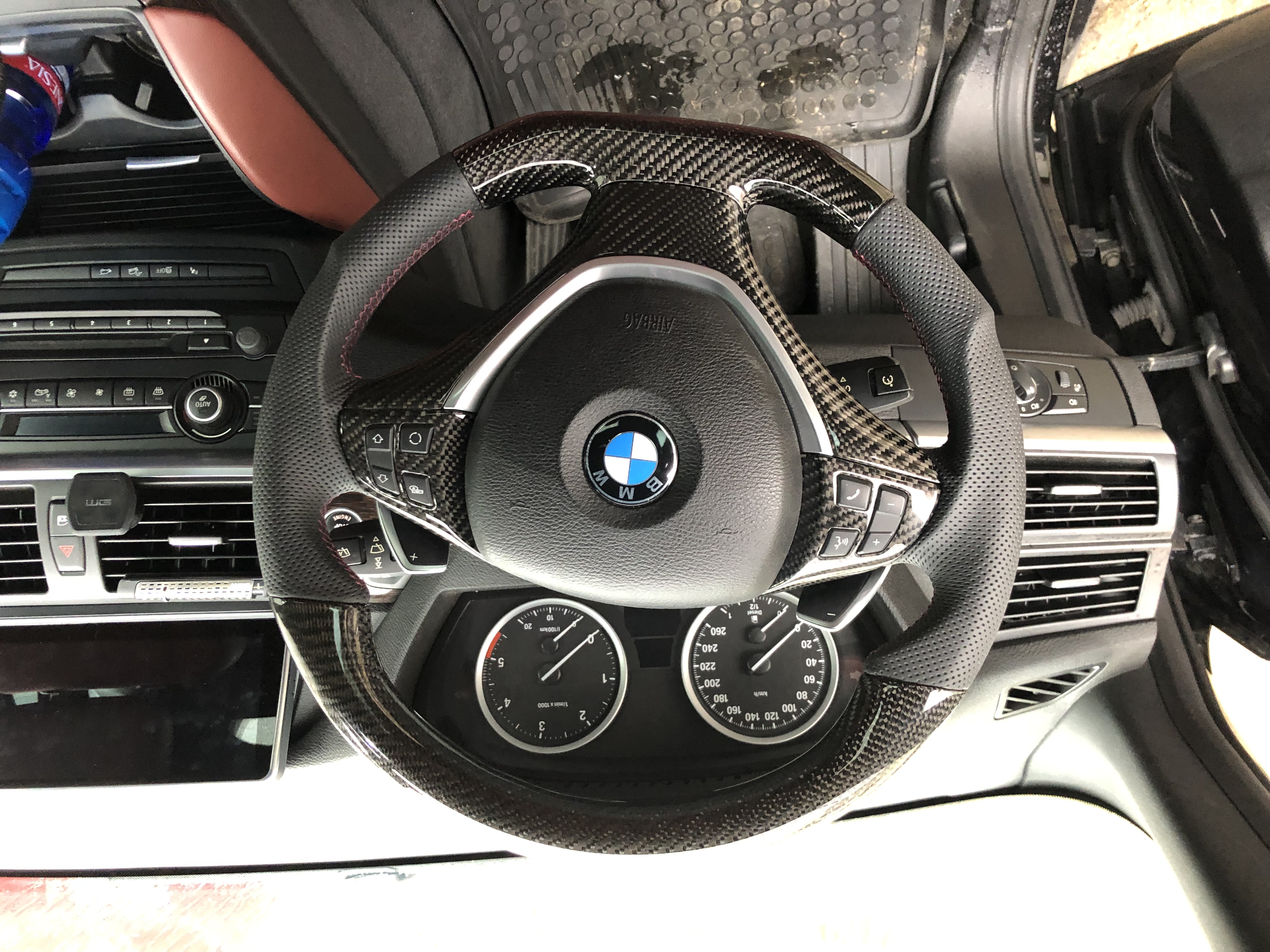 BMW X6 Karbonový volant