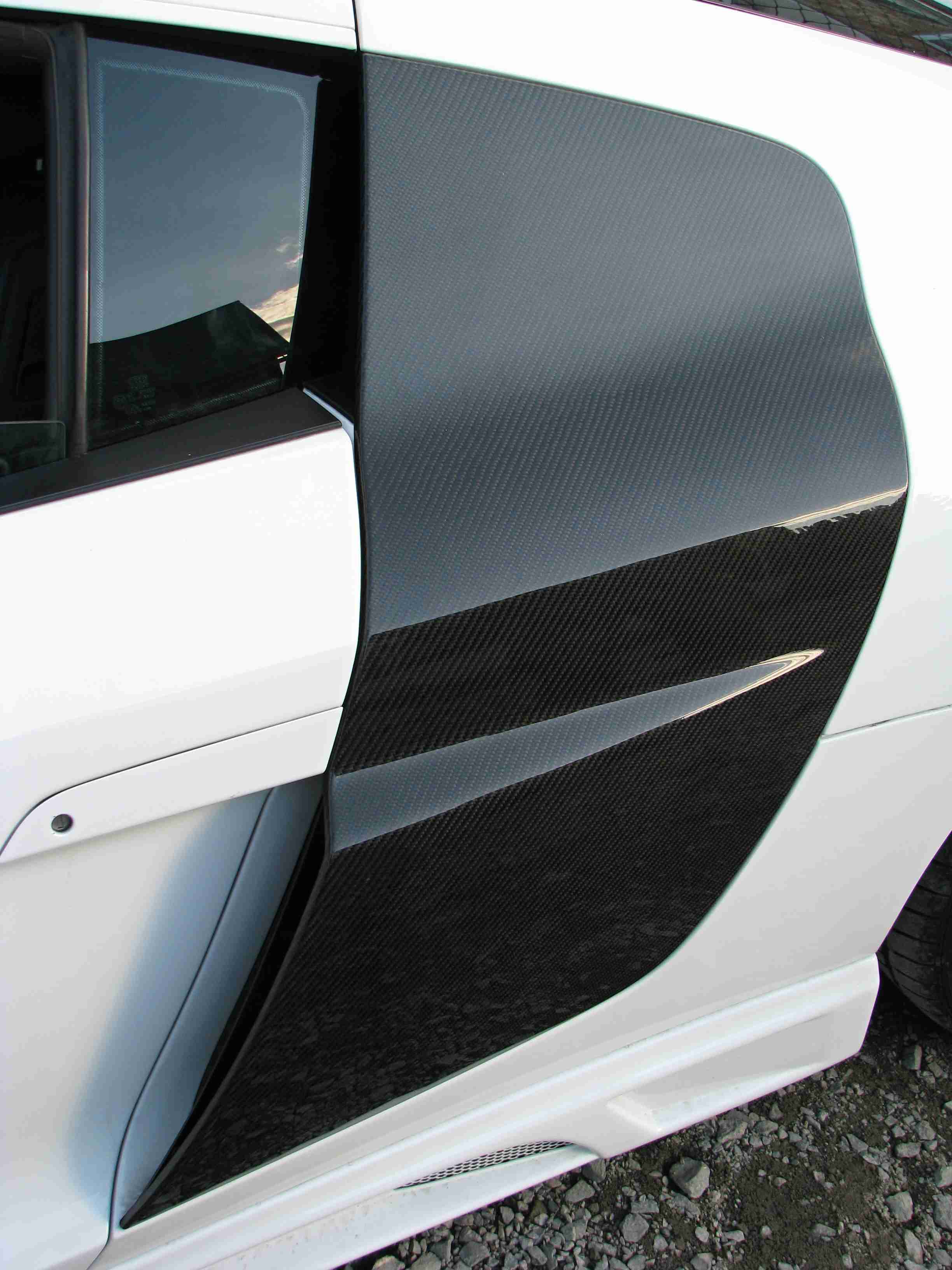 Karbonem potažené boční nádechy Audi R8