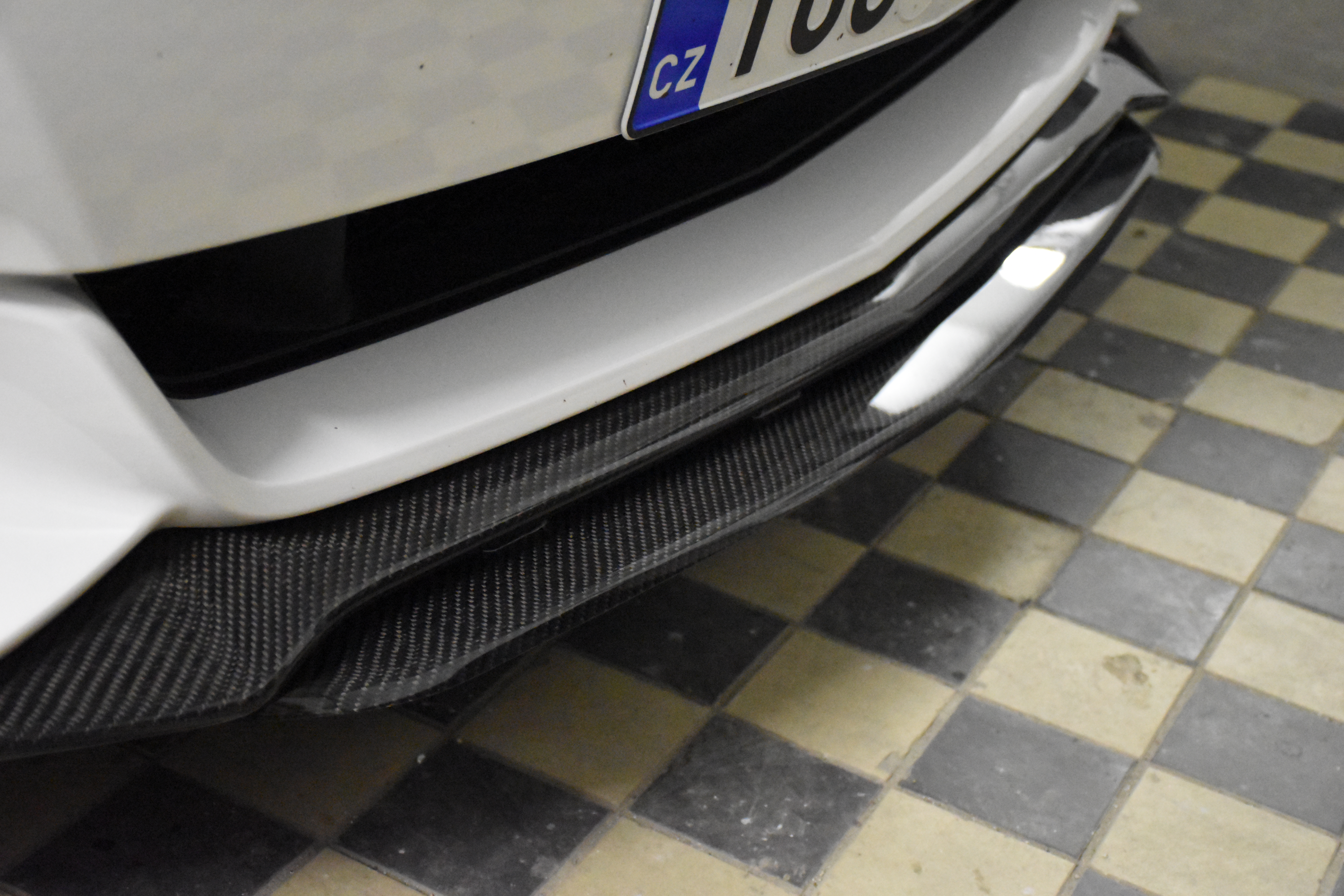 Karbonový spoiler na vůz Ford Mustang GT